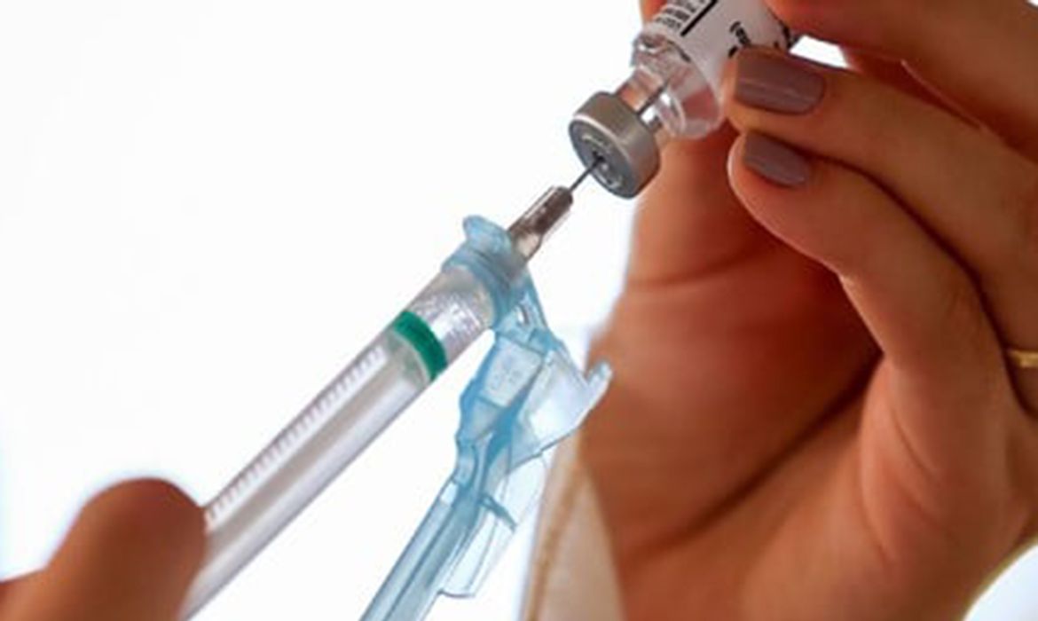 Brasil apresenta planos à coalizão global para vacinas e medicamentos