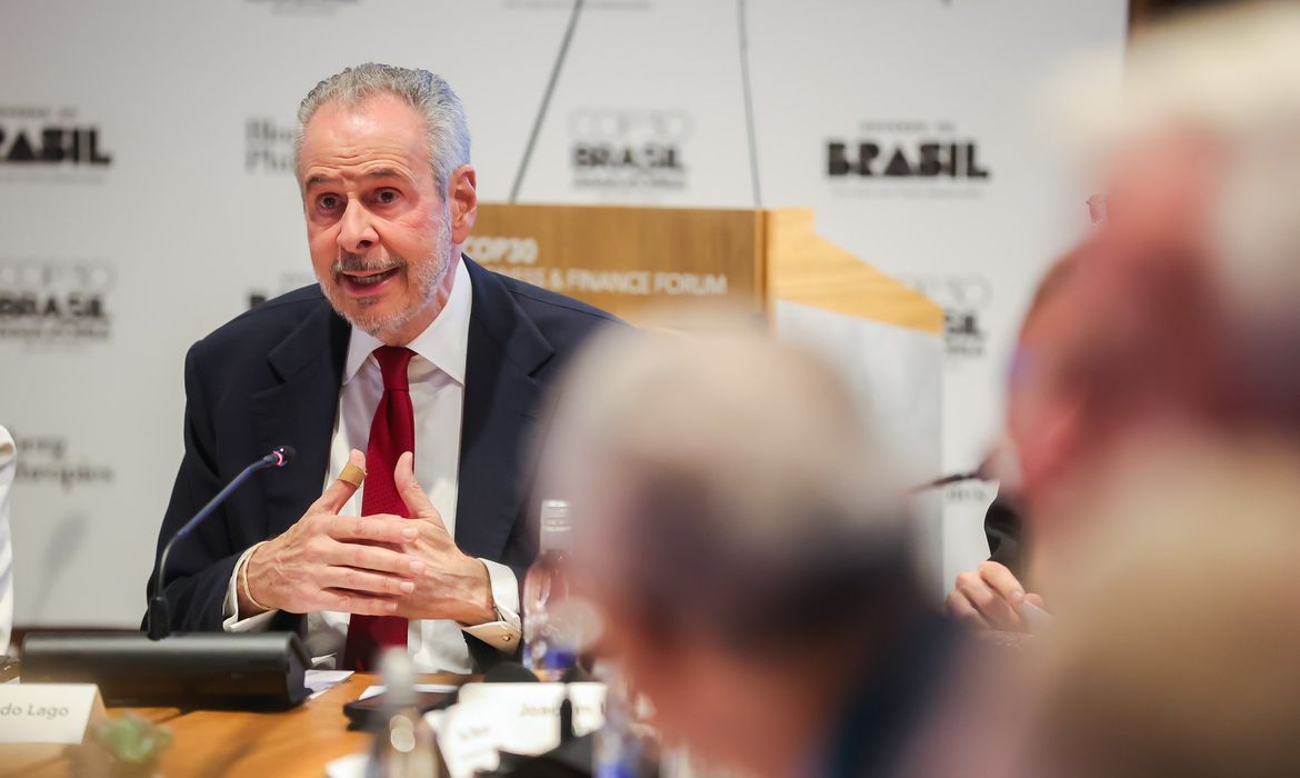 Presidente da COP30 menciona tornado no Paraná em primeiro discurso 