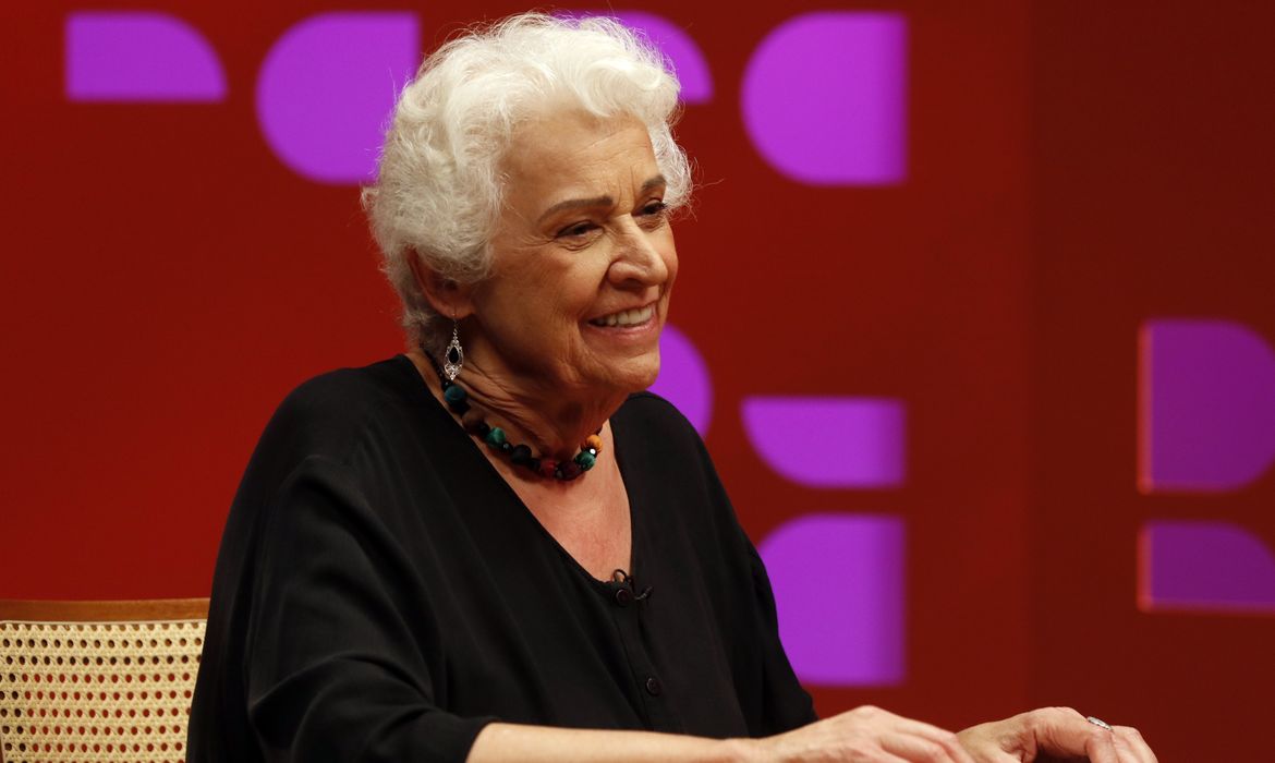 Clara Ant comenta sobre conflito Israel-Palestina no DR com Demori