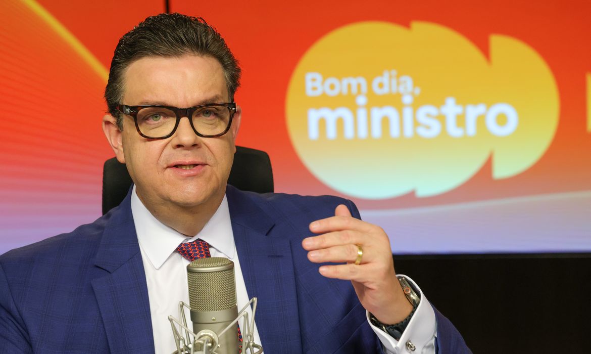 Governo estuda busca ativa de aposentados com descontos indevidos 