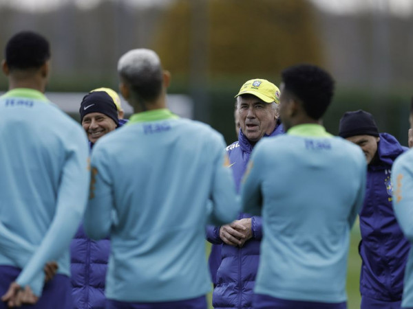 Ancelotti começa a esboçar equipe para amistoso contra o Senegal