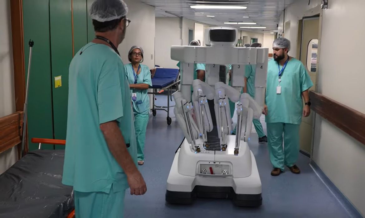 Inca ganha primeiro centro de treinamento em cirurgia robótica do SUS