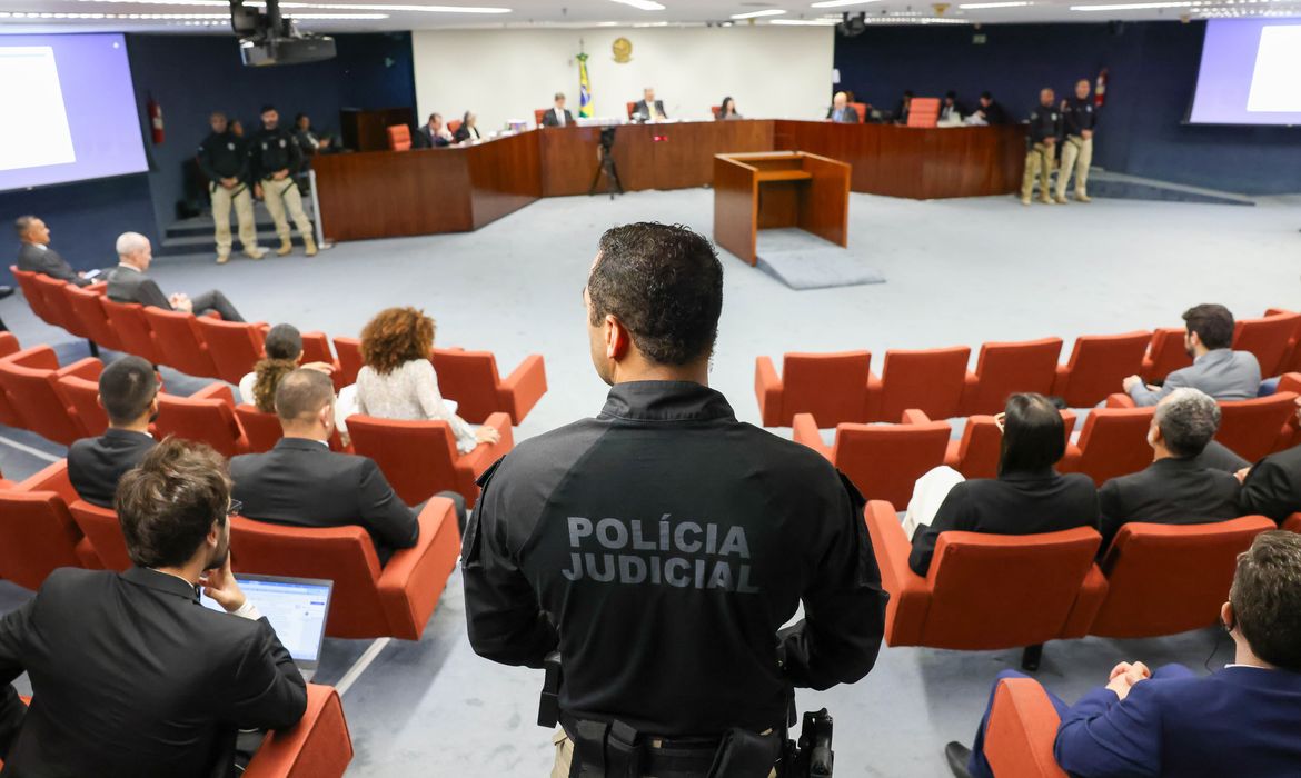 Por unanimidade, STF condena mais nove réus pela trama golpista