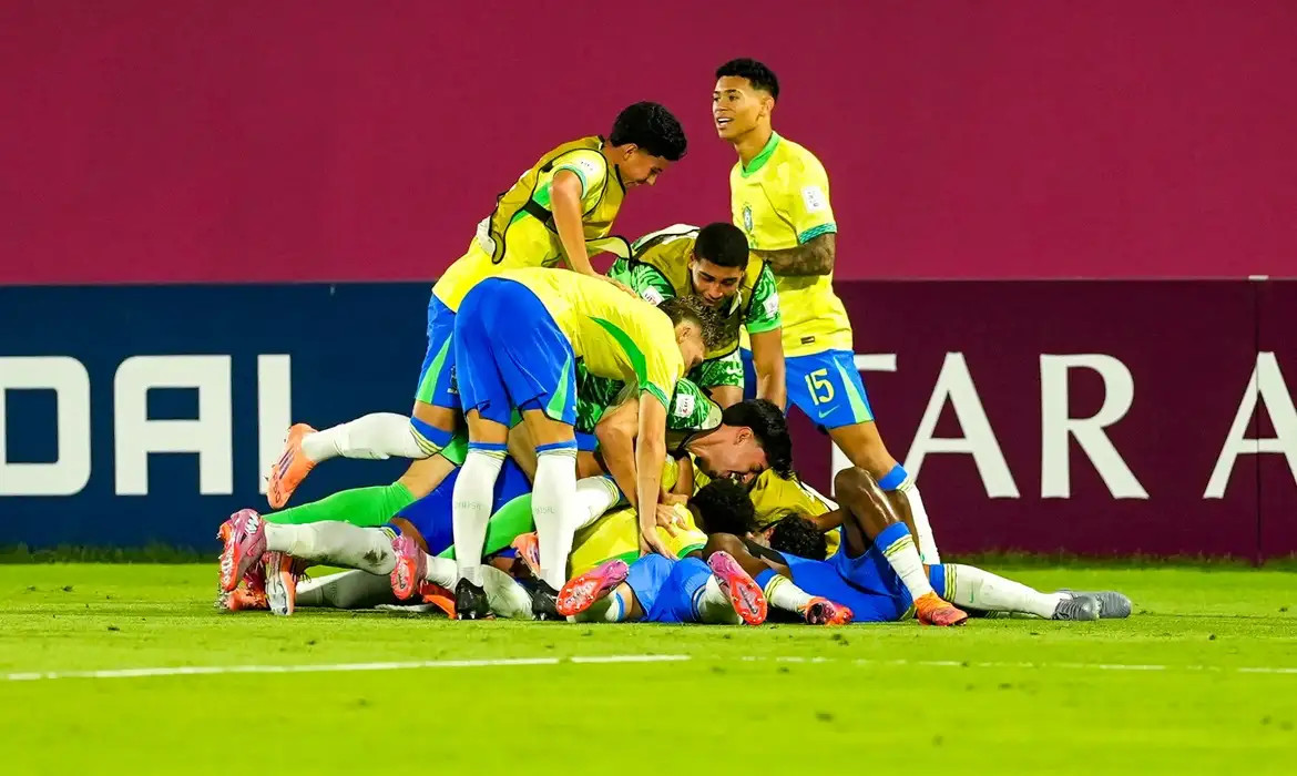 Brasil despacha França nos pênaltis e vai às quartas do Mundial Sub-17