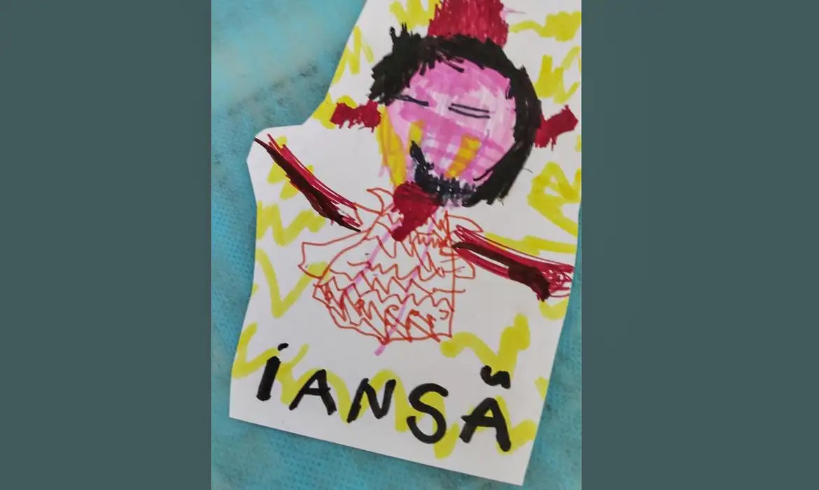 Ministério repudia ação da PM por causa de desenho de orixá em escola 