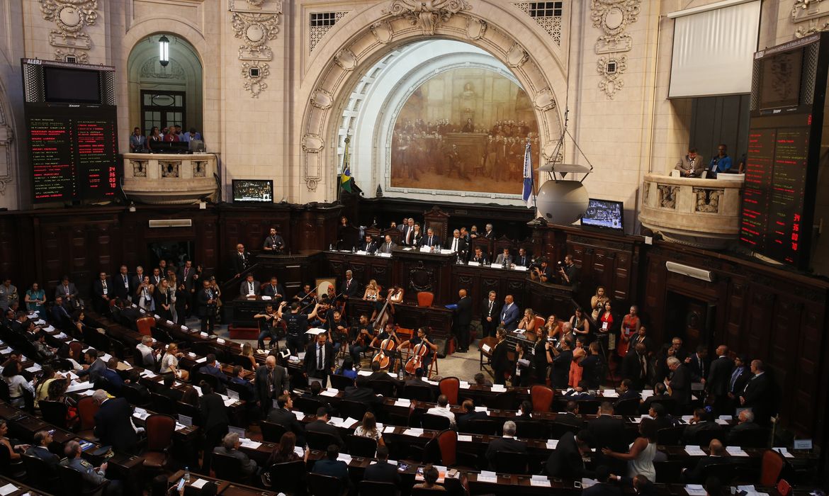 Alerj deve decidir sobre prisão de Bacellar nos próximos dias