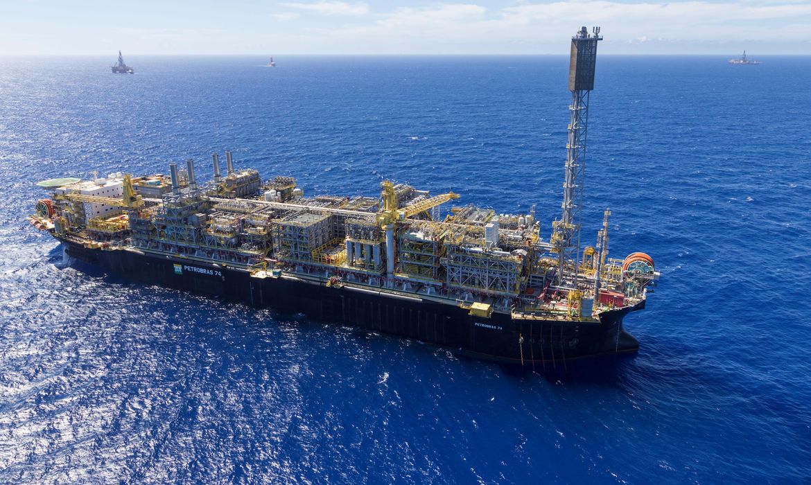 Petrobras amplia participação em áreas do pré-sal após leilão