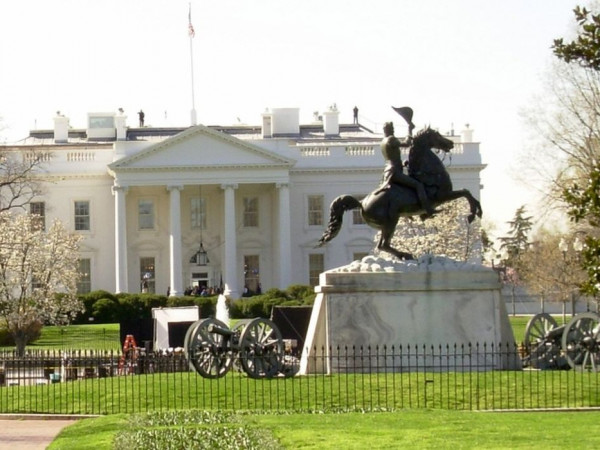 EUA afirmam predomínio na América Latina em recado à China