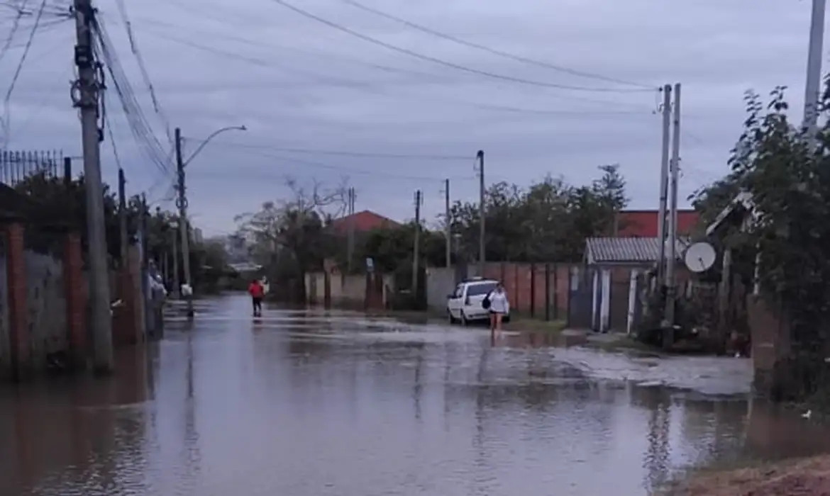 Inmet alerta para tempestade de grande perigo na Região Sul