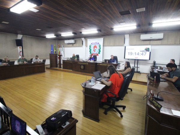 Vereadores pedem transparência e revisão de indeferimentos no Concurso Público