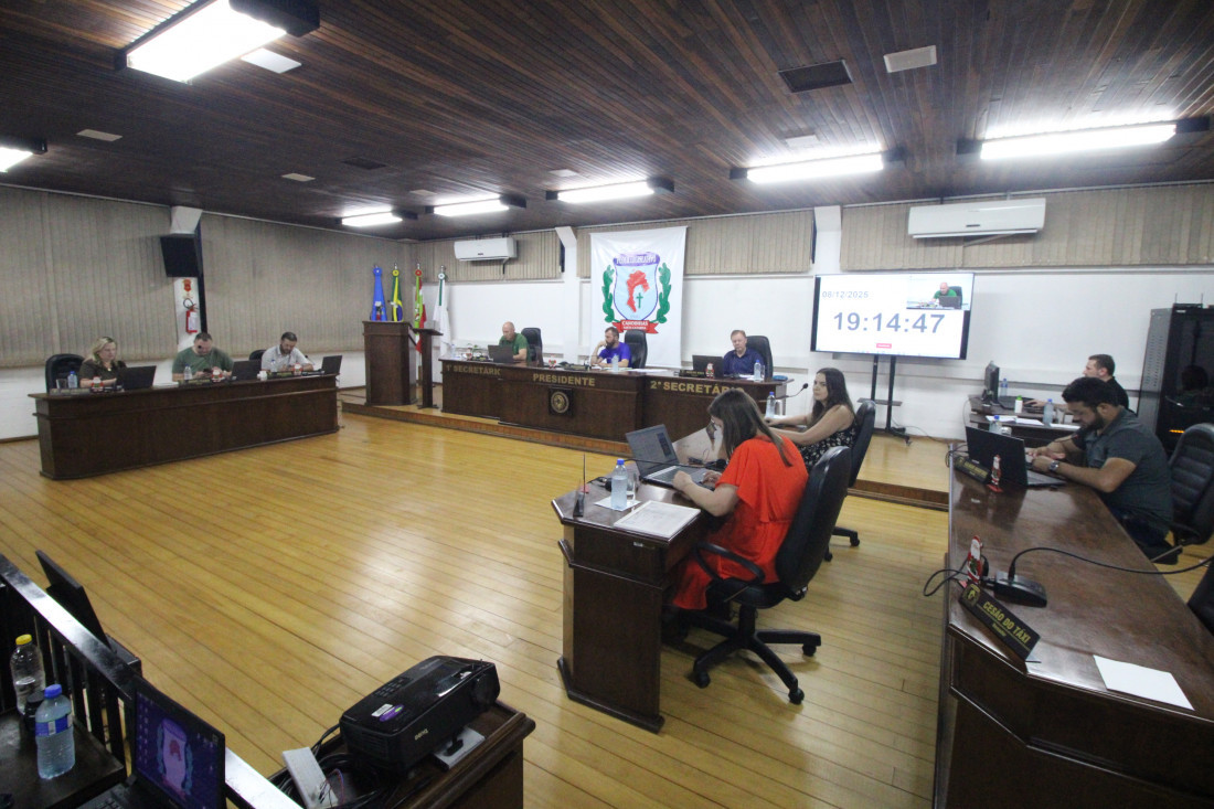 Vereadores pedem transparência e revisão de indeferimentos no Concurso Público