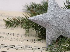 Musical de Natal", &agrave;s 19h, na rua Pastor George Weber, 669.