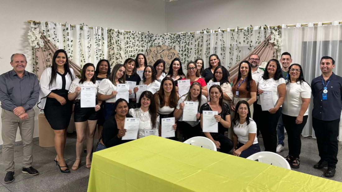 Criar com as próprias mãos é transformar talento em futuro.