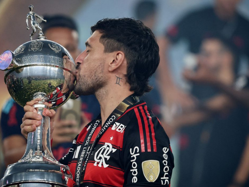 Arrascaeta &eacute; finalista no tradicional pr&ecirc;mio Rei da Am&eacute;rica