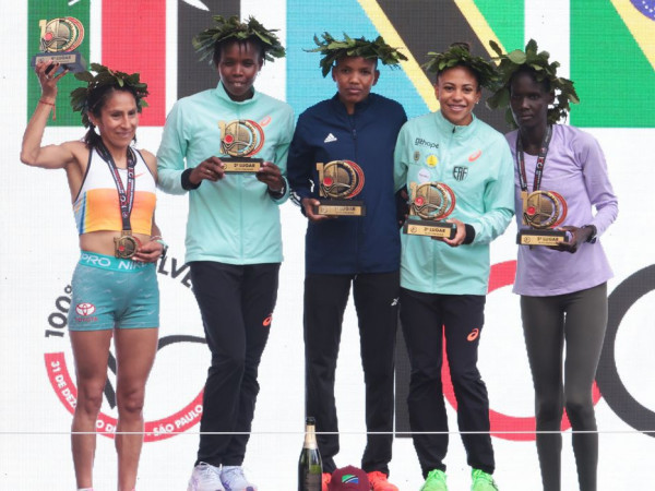 Ainda quero ser campe&atilde; da S&atilde;o Silvestre, diz N&uacute;bia de Oliveira