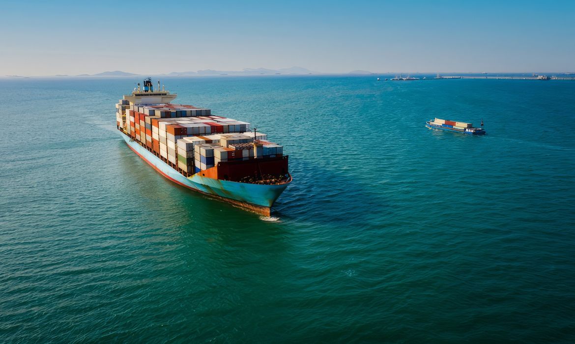 Com tarifaço de Trump, exportações para EUA caem 6,6% em 2025