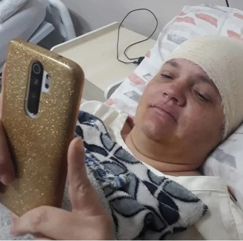  Ap&oacute;s ser demitida ao retornar ao trabalho, Jaqueline banca sozinha plano de sa&uacute;de e medica&ccedil;&atilde;o forte.