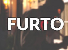 Furto qualificado mediante fraude em estabelecimento comercial.