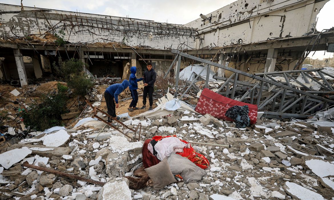 Mais de 100 crianças já foram mortas em Gaza desde 'cessar-fogo' 