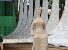 Defesa de Bolsonaro volta a pedir pris&atilde;o domiciliar