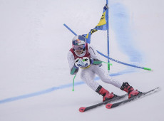 Lucas Pinheiro &eacute; prata em Copa do Mundo de Esqui Alpino, na Su&iacute;&ccedil;a