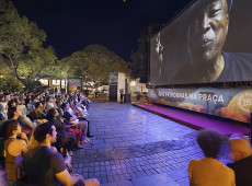 Abertura da Mostra de Tiradentes celebra Karine Teles e J&uacute;lio Bressane