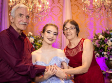 Hoje, Waldemar carrega no rosto as marcas do tempo, mas no olhar carrega a serenidade de quem sabe-se importante.