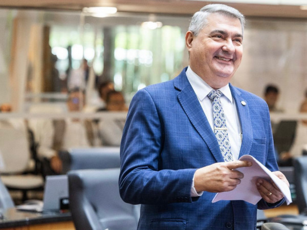 Ant&iacute;dio Lunelli que cria a certifica&ccedil;&atilde;o estadual dos bingos beneficentes em Santa Catarina.