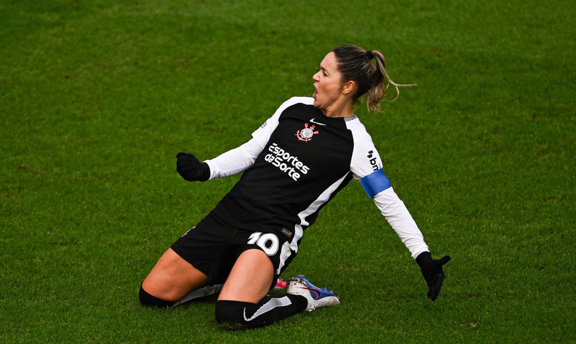 Com gol de Gabi Zanotti, Corinthians vai à final da Copa das Campeãs