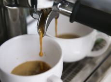 Pre&ccedil;os altos derrubam consumo de caf&eacute; no Brasil em 2025
