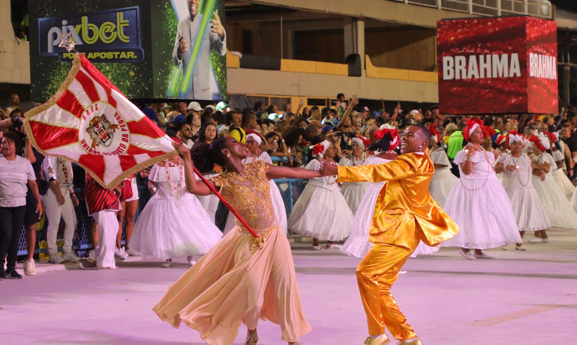 Escolas do Grupo Especial do Rio começam hoje ensaios técnicos