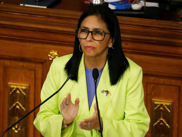 Delcy Rodr&iacute;guez apresenta proposta de anistia geral na Venezuela