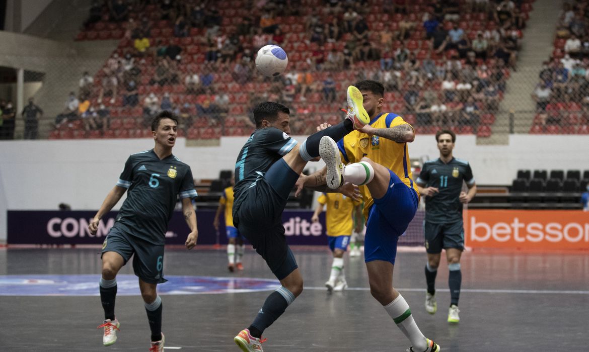 Brasil e Argentina decidem Copa América de Futsal neste domingo