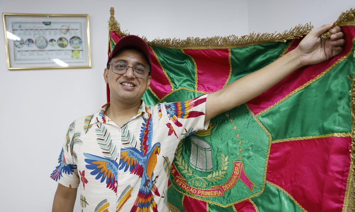 Amazônia negra será protagonista no desfile da Mangueira em 2026