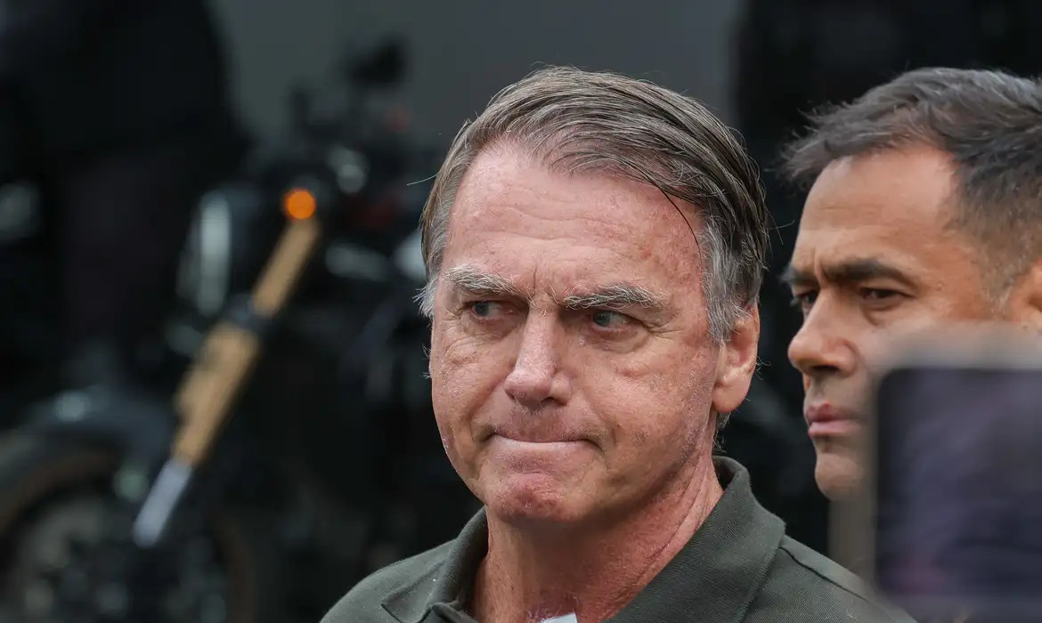 STM dá dez dias para Bolsonaro entregar defesa contra perda de patente