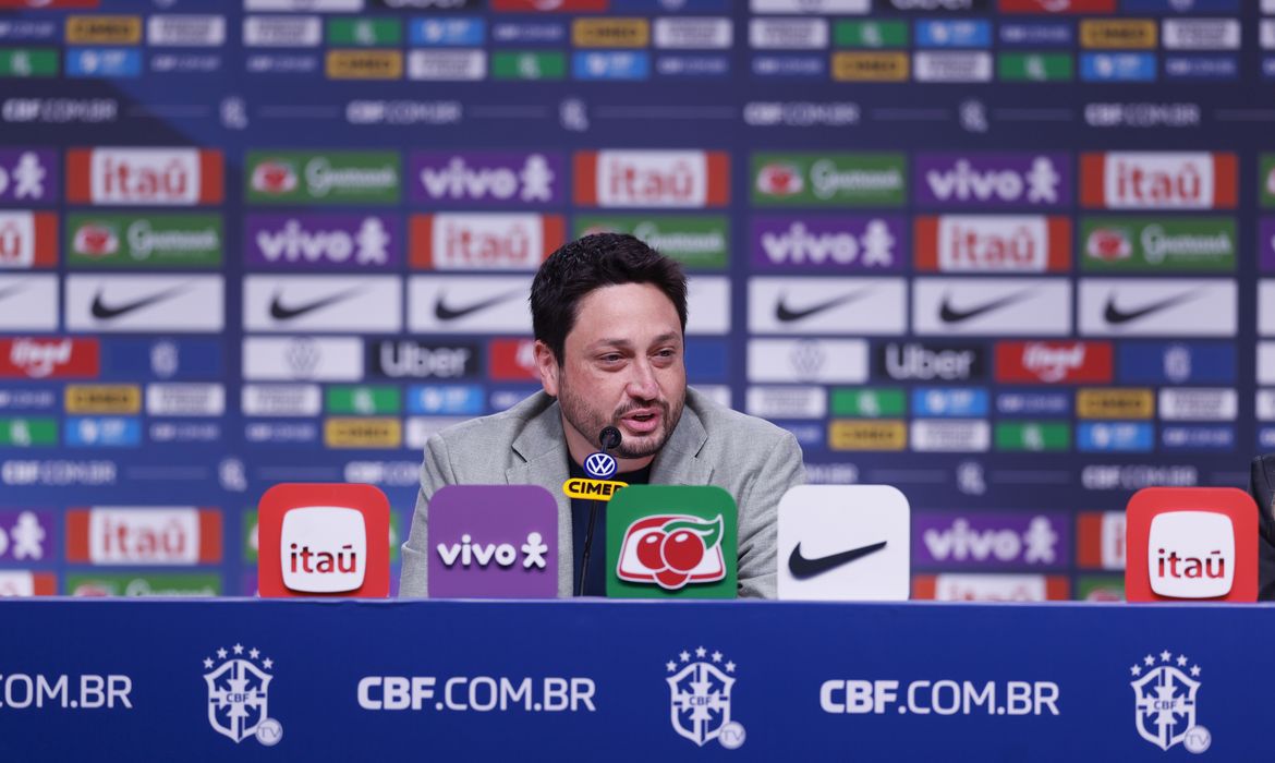 Arthur Elias convoca seleção feminina para primeiros amistosos do ano 