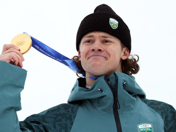 Lula parabeniza Lucas Pinheiro por ouro in&eacute;dito nos Jogos de Inverno