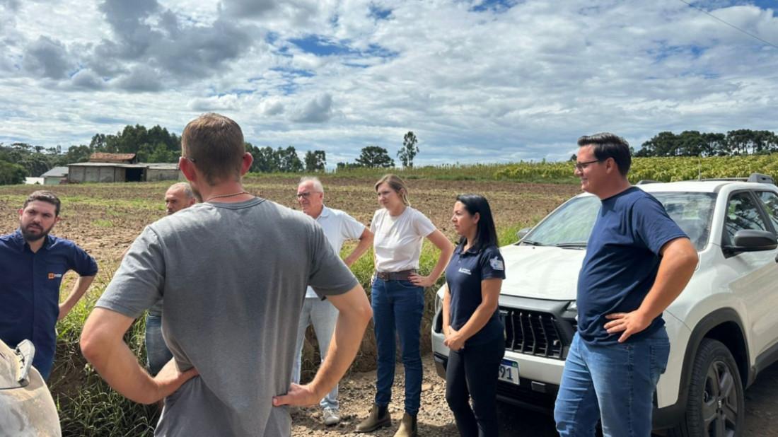 A SC-120 está recebendo manutenção do Governo do Estado. 