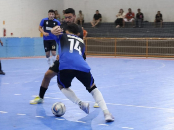 Futsal e futebol su&iacute;&ccedil;o
