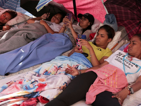 Familiares de presos pol&iacute;ticos fazem greve de fome em Caracas