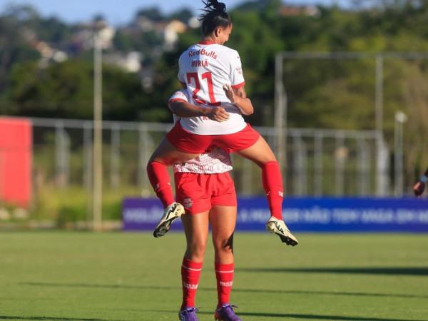 TV Brasil exibe futebol feminino entre Flamengo e Red Bull Bragantino