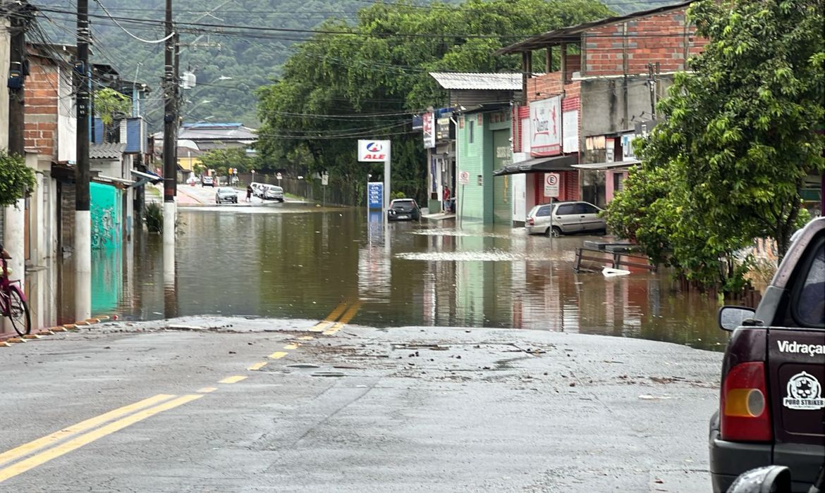 Tempestade mata um homem em Natividade da Serra; SP já soma 19 mortes 