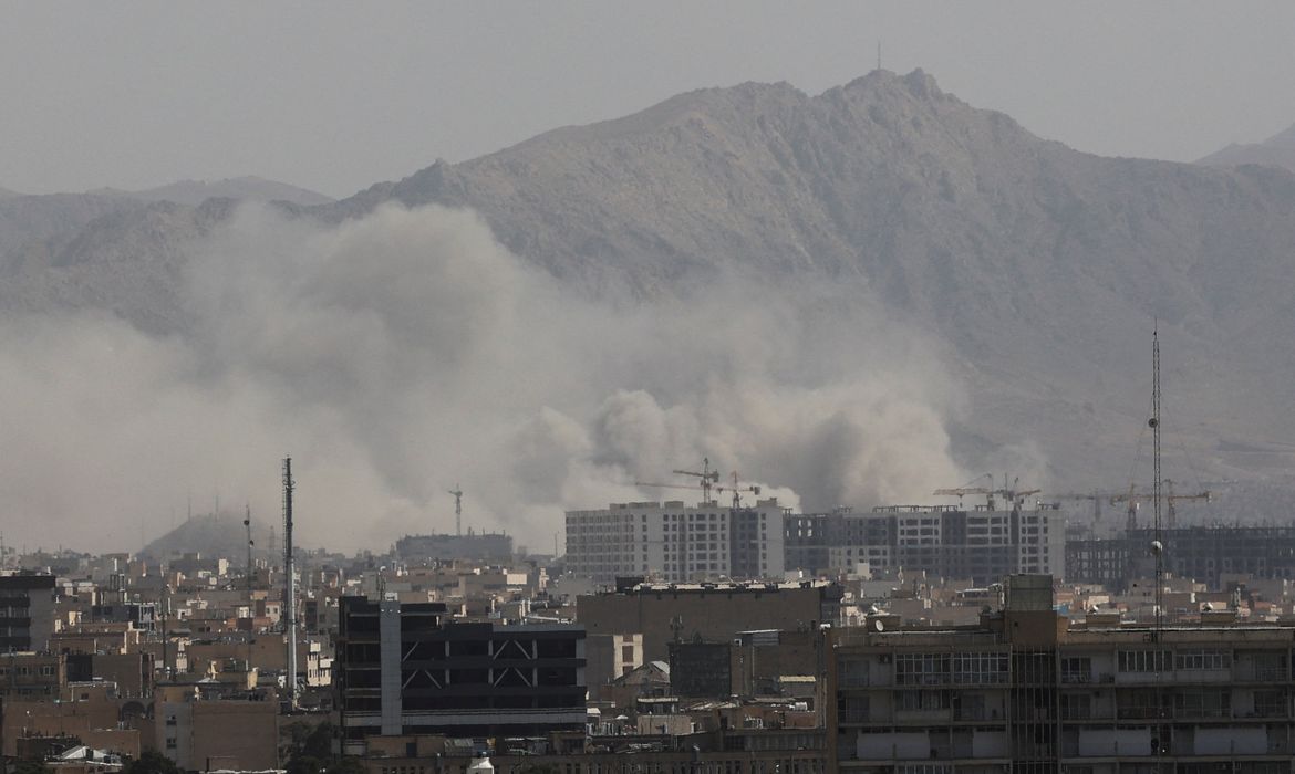 Japão, Rússia e União Europeia reagem a ataque conjunto ao Irã