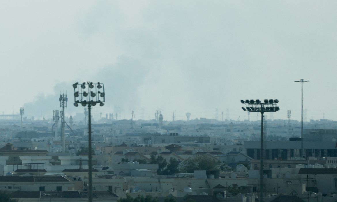 Ataque em escola mata 57 estudantes, diz Irã