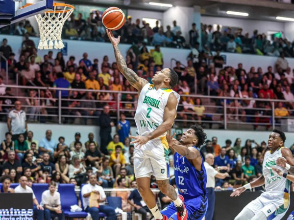 Brasil mant&eacute;m 100% de aproveitamento nas Eliminat&oacute;rias para a Copa