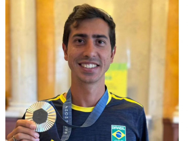 Caio Bonfim ganha prata em etapa mundial da marcha atl&eacute;tica na China