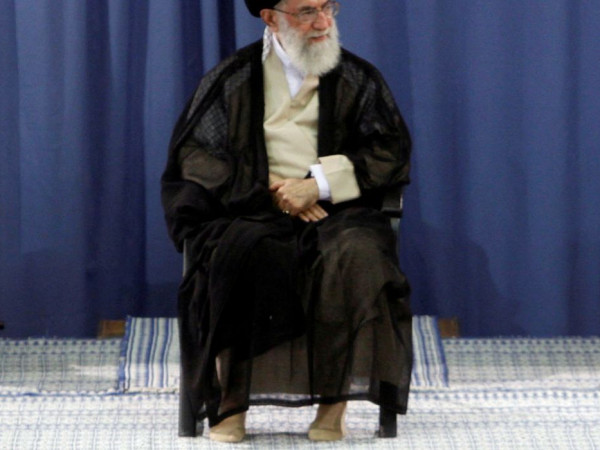 Chefe de Seguran&ccedil;a do Ir&atilde; diz que n&atilde;o haver&aacute; negocia&ccedil;&atilde;o com Trump