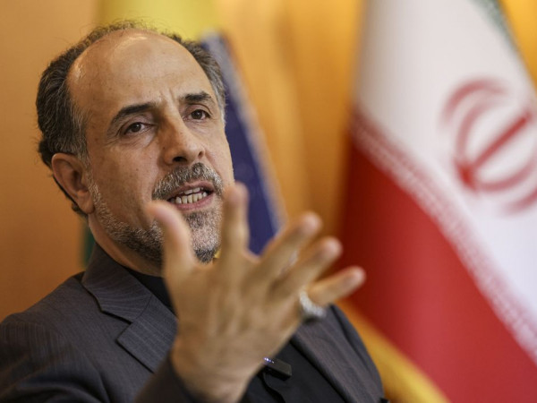 Embaixador do Ir&atilde;: EUA evitam acordo e Trump se acha rei do mundo"