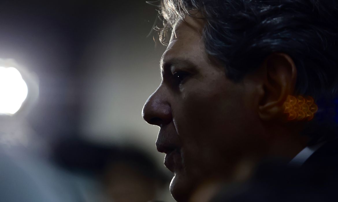 Conflito Oriente Médio não impactará redução dos juros, diz Haddad