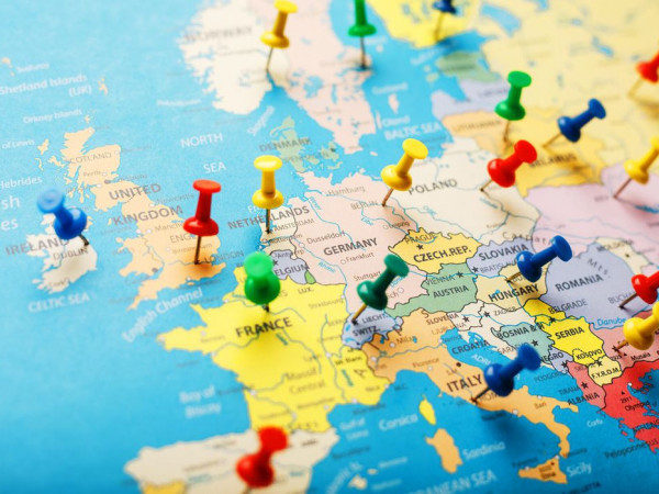 Europa apoia guerra dos EUA e Israel contra Ir&atilde;; Espanha diverge